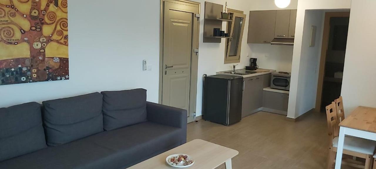 Skiathos Lagoterra Apartments Екстериор снимка