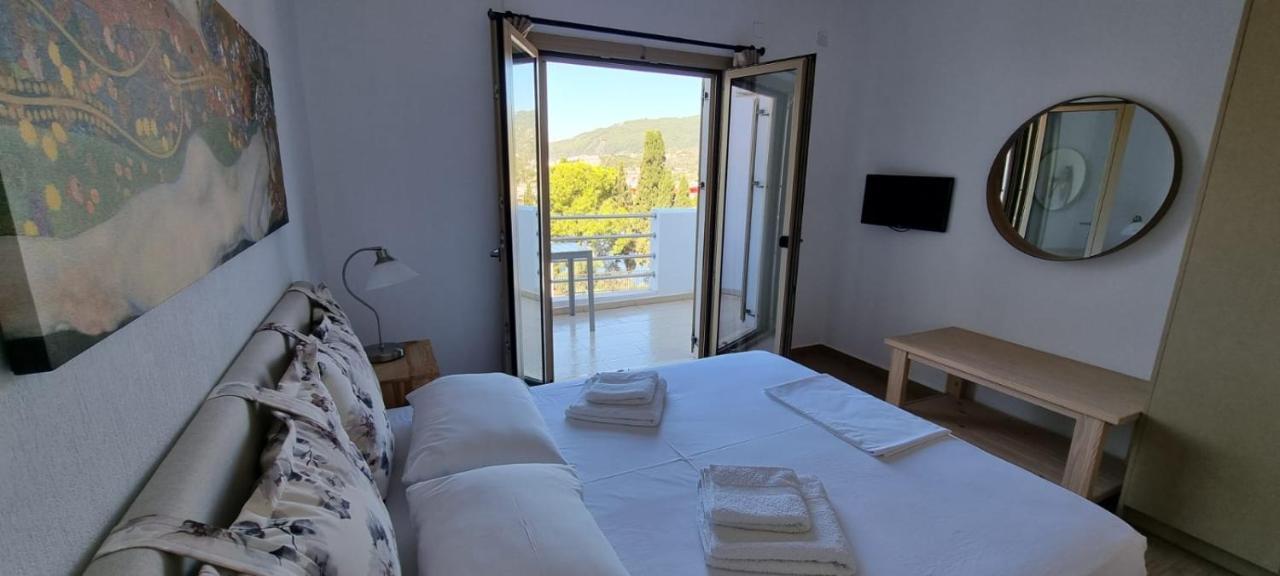 Skiathos Lagoterra Apartments Екстериор снимка