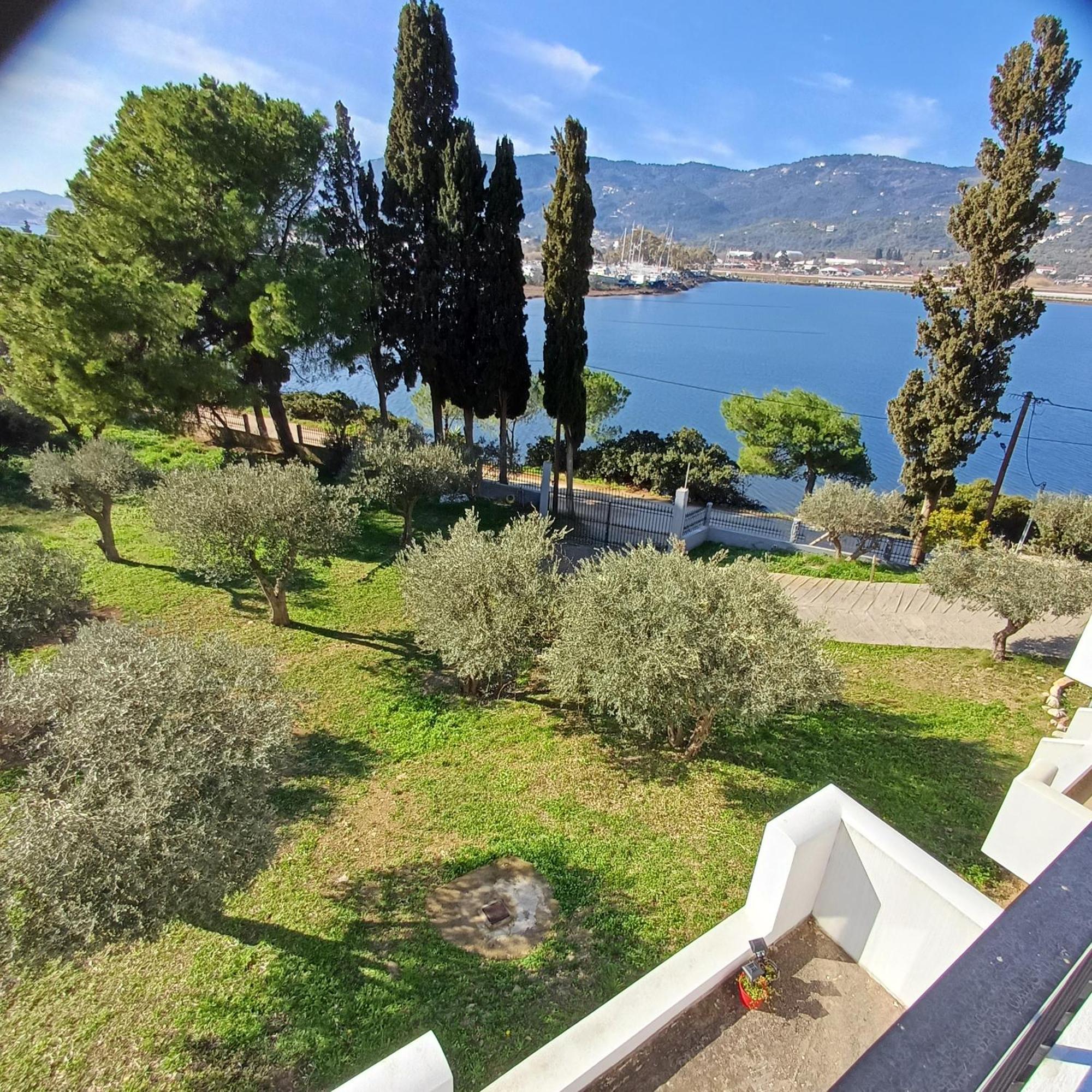 Skiathos Lagoterra Apartments Екстериор снимка